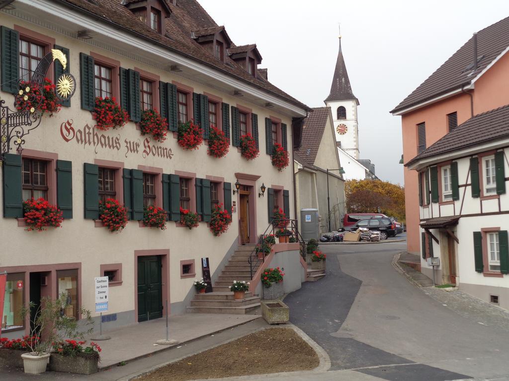 Gasthaus Zur Sonne Aesch  Exteriör bild