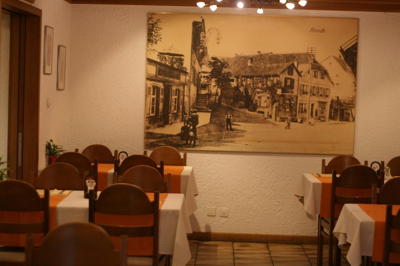 Gasthaus Zur Sonne Aesch  Exteriör bild